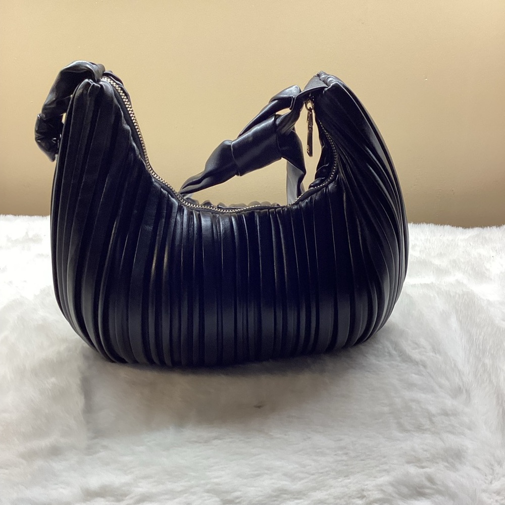 Elegant Black Pleated Women's Bag